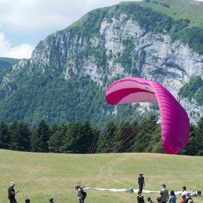 Flying – photo 2