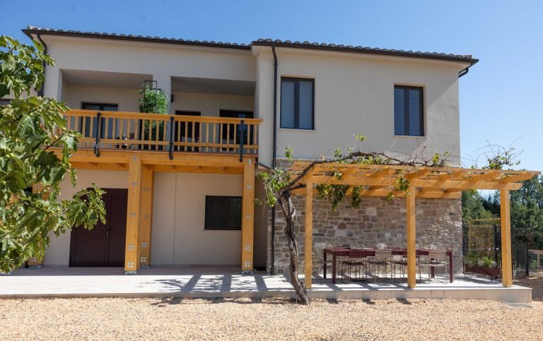 Colpo di Fortuna the building with the apartments 768x483