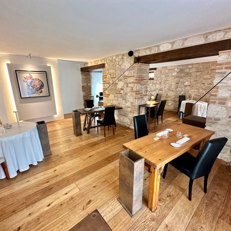 355238952 647107907453821 2305139239173868584 n 768x768