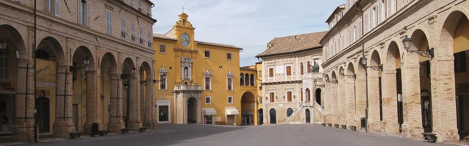 Fermo Piazza del Popolo
