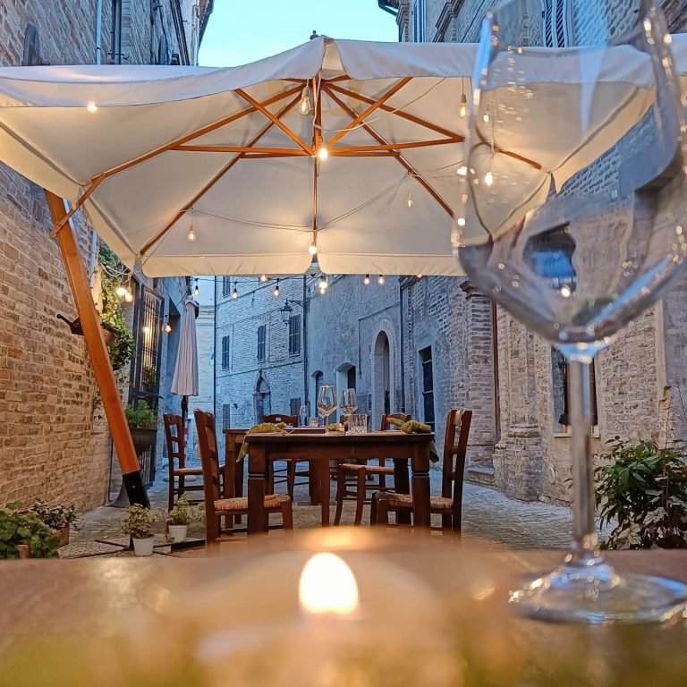 Loca pazza Osteria 01 768x768