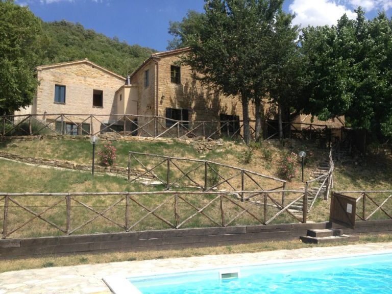 zwembad en achtergevel4 768x576