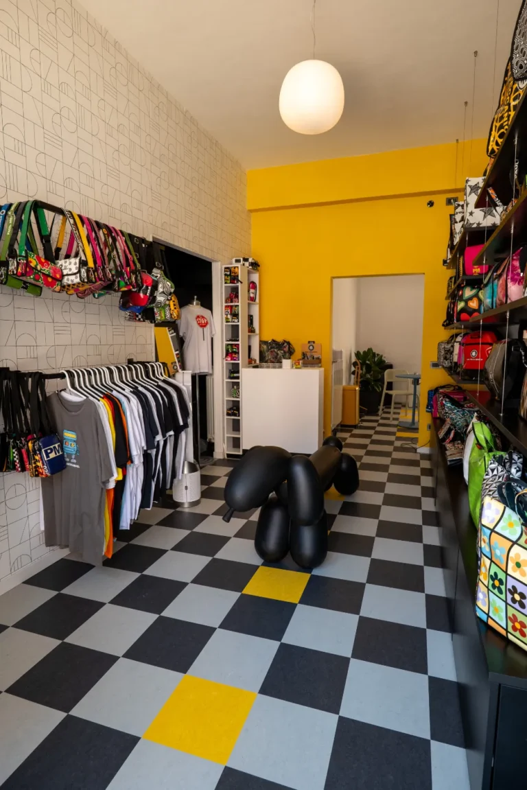 Paul Meccanico overview from the front in new store 01 768x1151